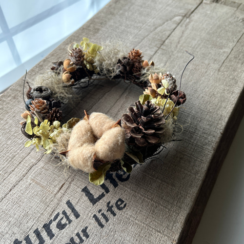 木の実とコットンフラワーのリース アナベル スモークツリー