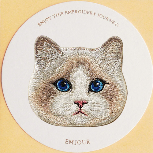 【SEVEN SNOWさま】猫　アップリケ　水色✖白　壁飾り ステッカー ワッペン 刺繍 ラグドール ねこ cat ペット