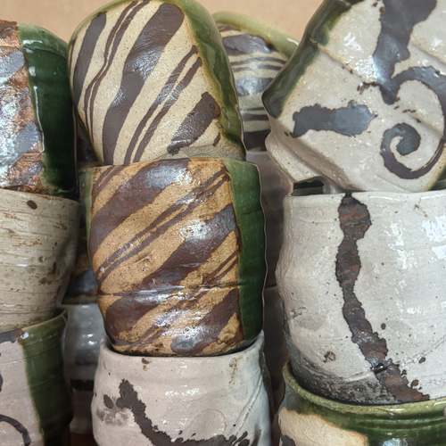 織部　湯呑み 織部 ぶどう 夫婦湯呑｜和食器通販｜織部 Online Store【公式】