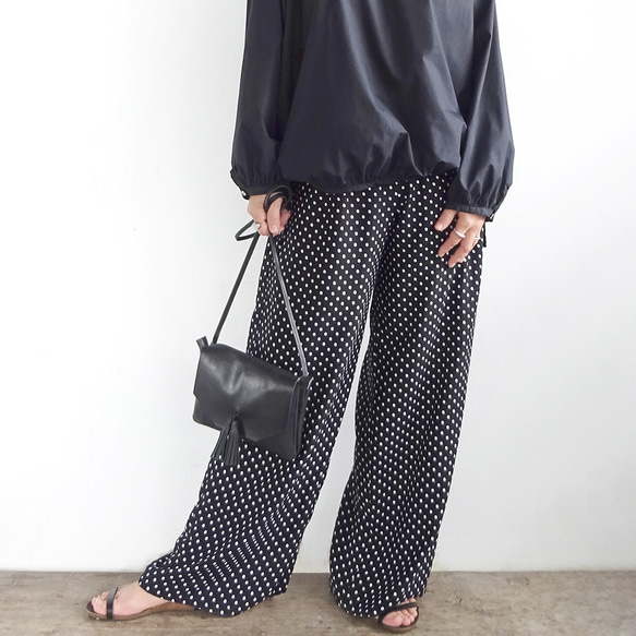 人造絲側絲帶寬鬆褲（圓點） 第1張的照片
