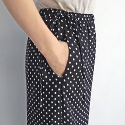 人造絲側絲帶寬鬆褲（圓點） 第16張的照片