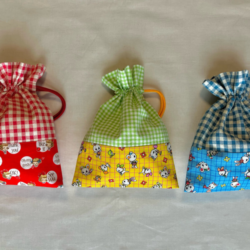手刺繍名入れ無料】巾着袋 コップ袋 給食袋 レトロ柄 給食袋 kaokao 