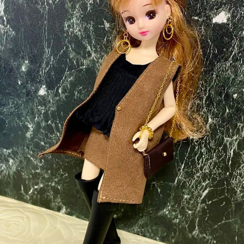 リカちゃん OL風ジレ・トップス・タイトスカート3点セット 可愛 リカちゃん OL風ジレ・トップス・タイトスカート3点セット 可愛