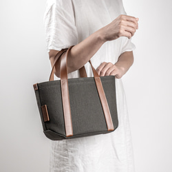 2サイズから選べる 倉敷の綿麻帆布で仕立てたレザーハンドルトート(カーキ Khaki) 3枚目の画像