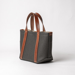 2サイズから選べる 倉敷の綿麻帆布で仕立てたレザーハンドルトート(カーキ Khaki) 5枚目の画像
