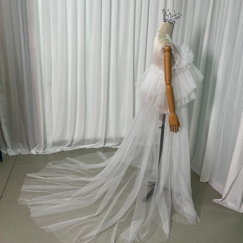 送料無料！人気上昇！オーバードレス オフホワイト ソフトチュール  