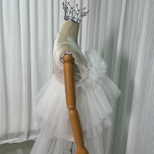 送料無料！人気上昇！オーバードレス オフホワイト ソフトチュール  