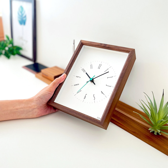 KATOMOKU dual use clock 10 ウォールナット km-147WRC 置き掛け兼用時計 静音 電波 9枚目の画像
