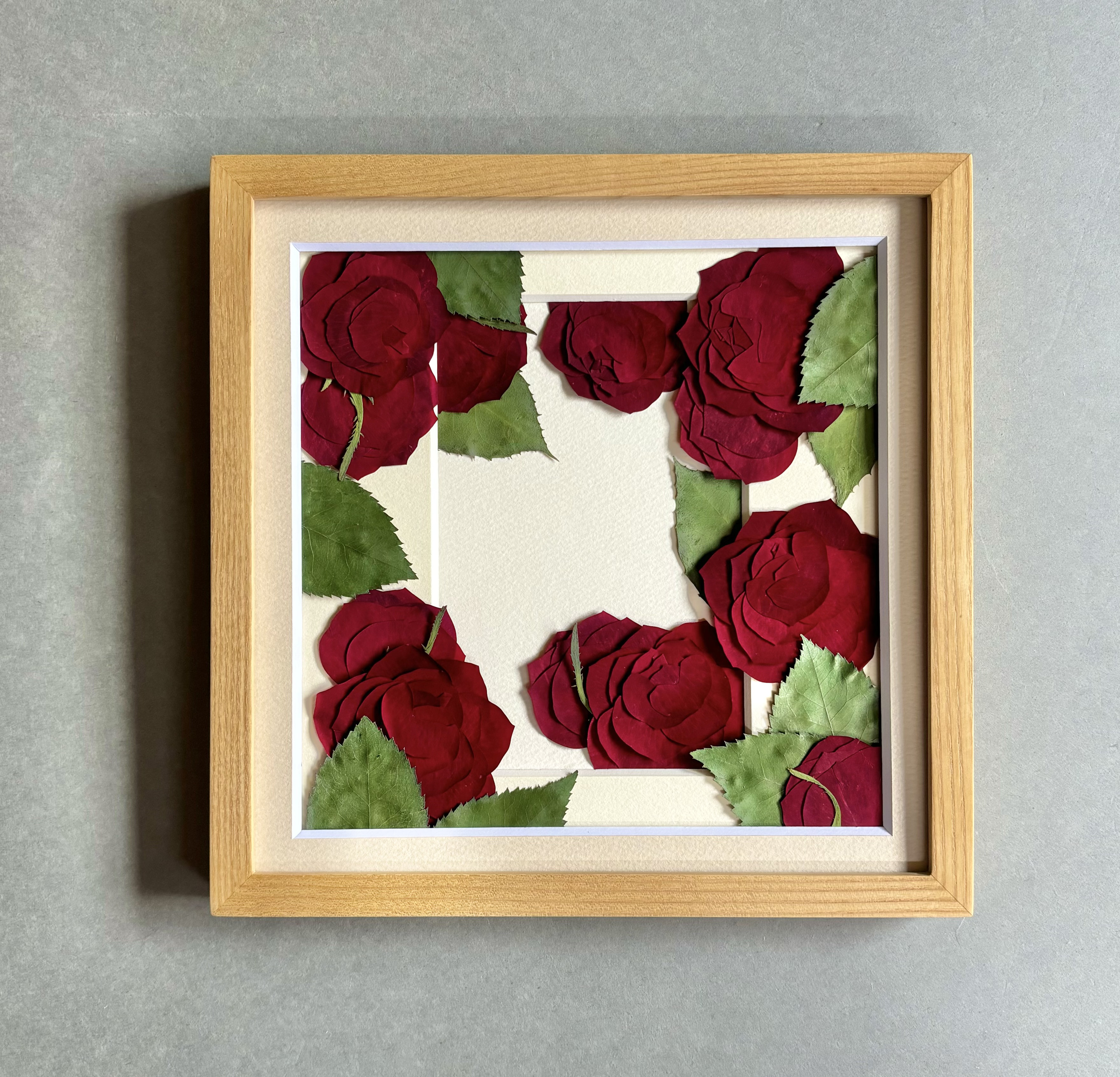 プロポーズのバラ12本花束　押し花額／カレ プティ （ブーケ 残す 保存 加工）