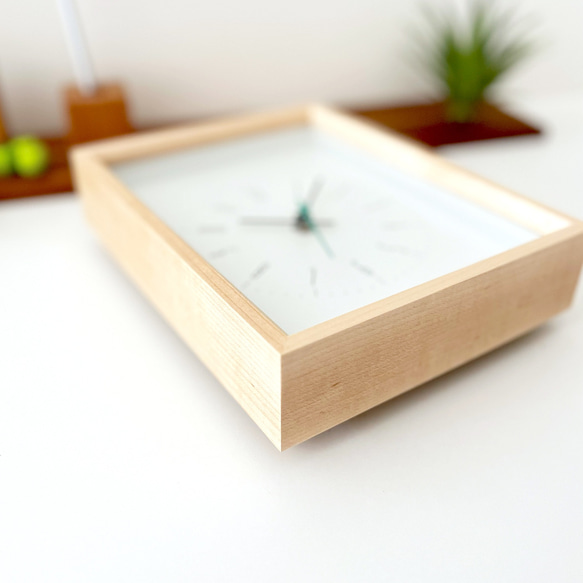 KATOMOKU dual use clock 10 ハードメープル km-147HMRC 置き掛け兼用時計 静音 電波 4枚目の画像