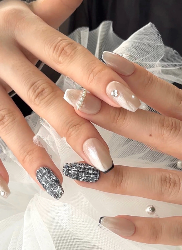 ツイードネイル （黒 白 スキニーフレンチ 大人ネイル 綺麗目ネイル