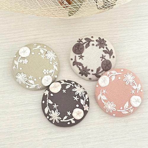 リース刺繍ブローチ刺繍ヘアゴムくるみボタン手刺繍ナチュラル