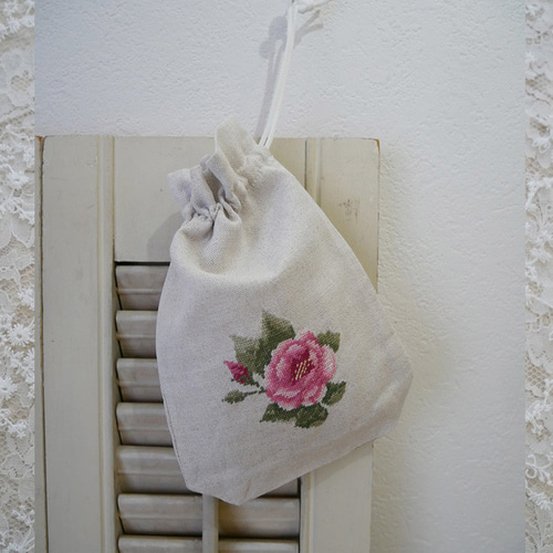 フランス プチポアン刺繡のポーチ ローズ ポーチ Collection