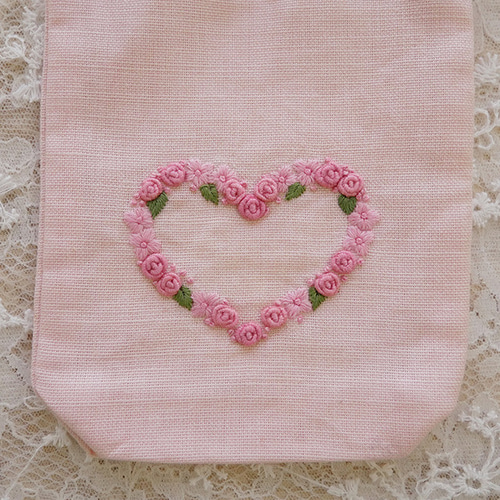 フランス ハンドメイド刺繡のポーチ ハート ポーチ Collection