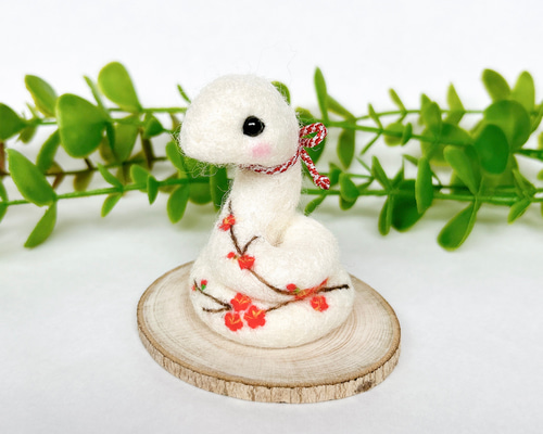 レア リアル 木製 木彫り 羊 置物 ぬいぐるみ 干支 羊毛 ハンドメイド 人形 6780b07524d5ad6dd15d452386e575