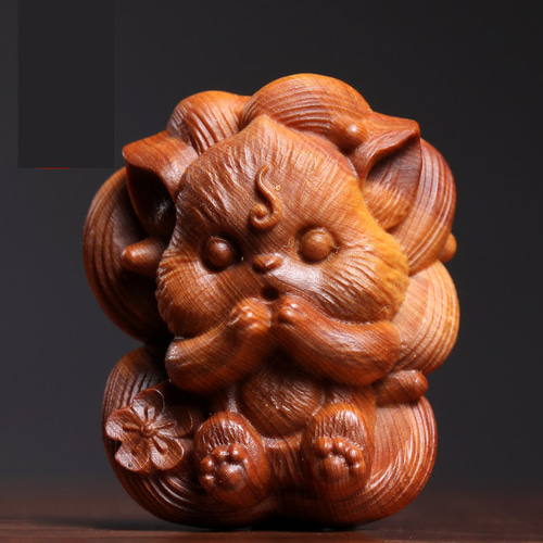 天然の崖柏の木 実木彫刻 狐の手ぶら下げの飾り 愛らしい九尾の狐