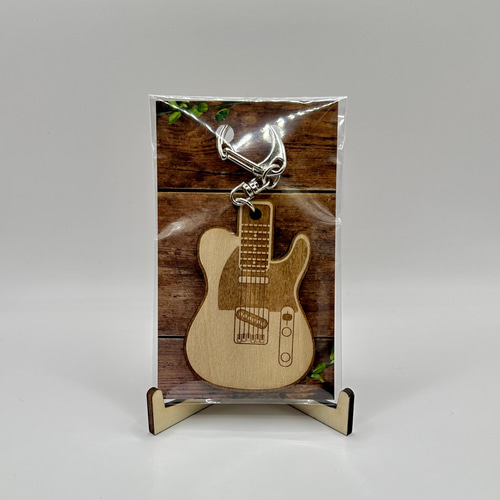 エレキギター型キーホルダー】オリジナル、木製、レーザー彫刻、名入れ