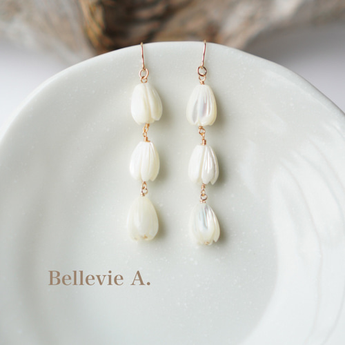 14kgf】ピカケのピアス/マザーオブパール✴︎ハワイのお花✴︎レイ