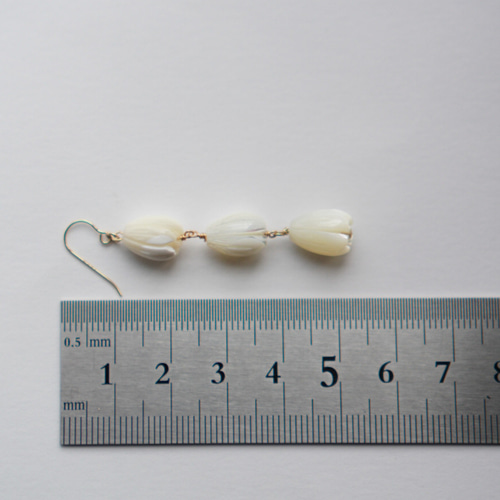 14kgf】ピカケのピアス/マザーオブパール✴︎ハワイのお花✴︎レイ