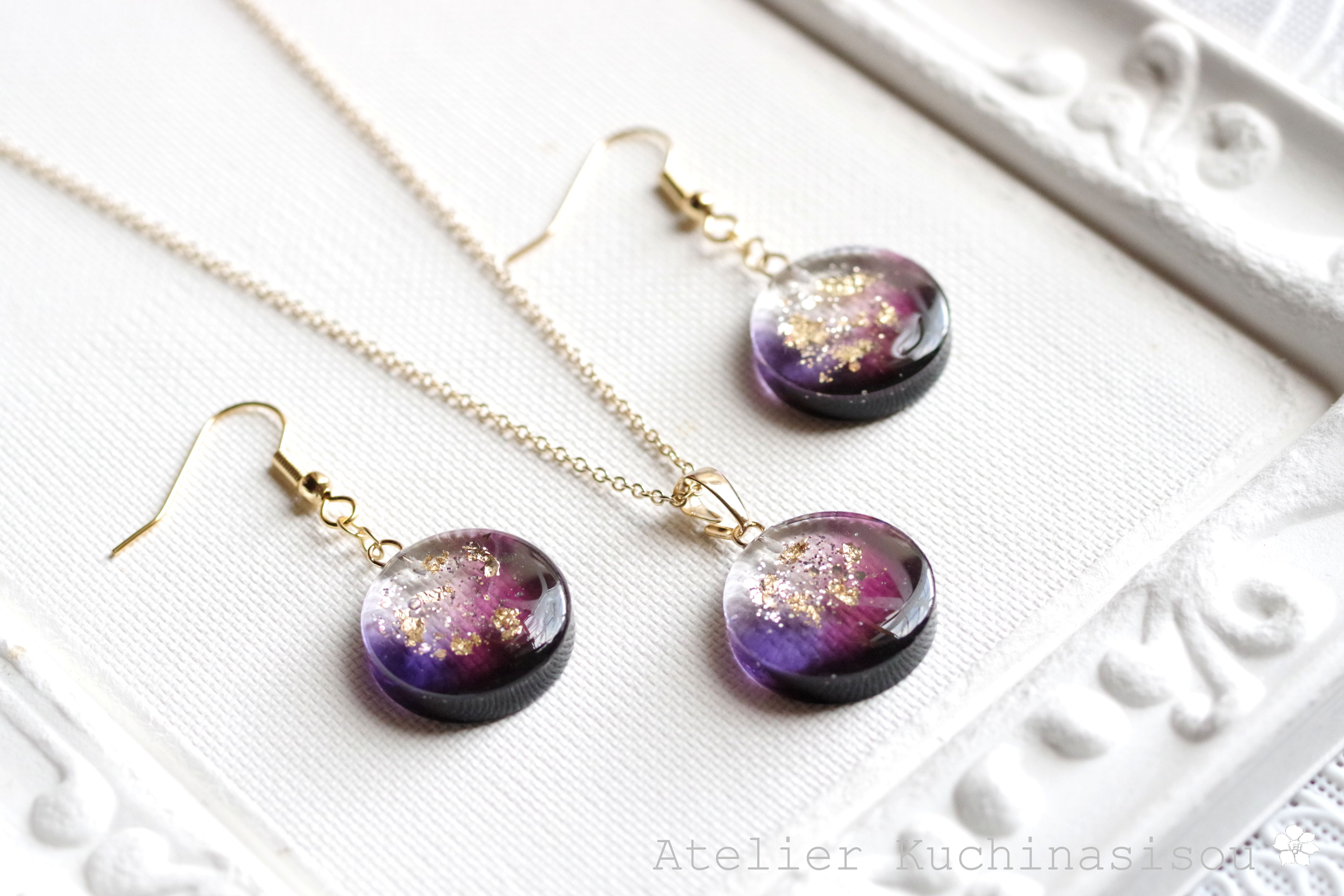 【受注製作】【Creema限定】レジンアート　ラウンドピアス/イヤリングとペンダント〈芙蓉夫人〉