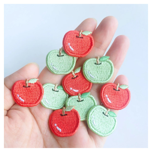 ピンクハウス　刺繍ワッペン　リス　りんご ピンクハウス 刺繍ワッペン リス りんご PINK HOUSE（ピンクハウス）の