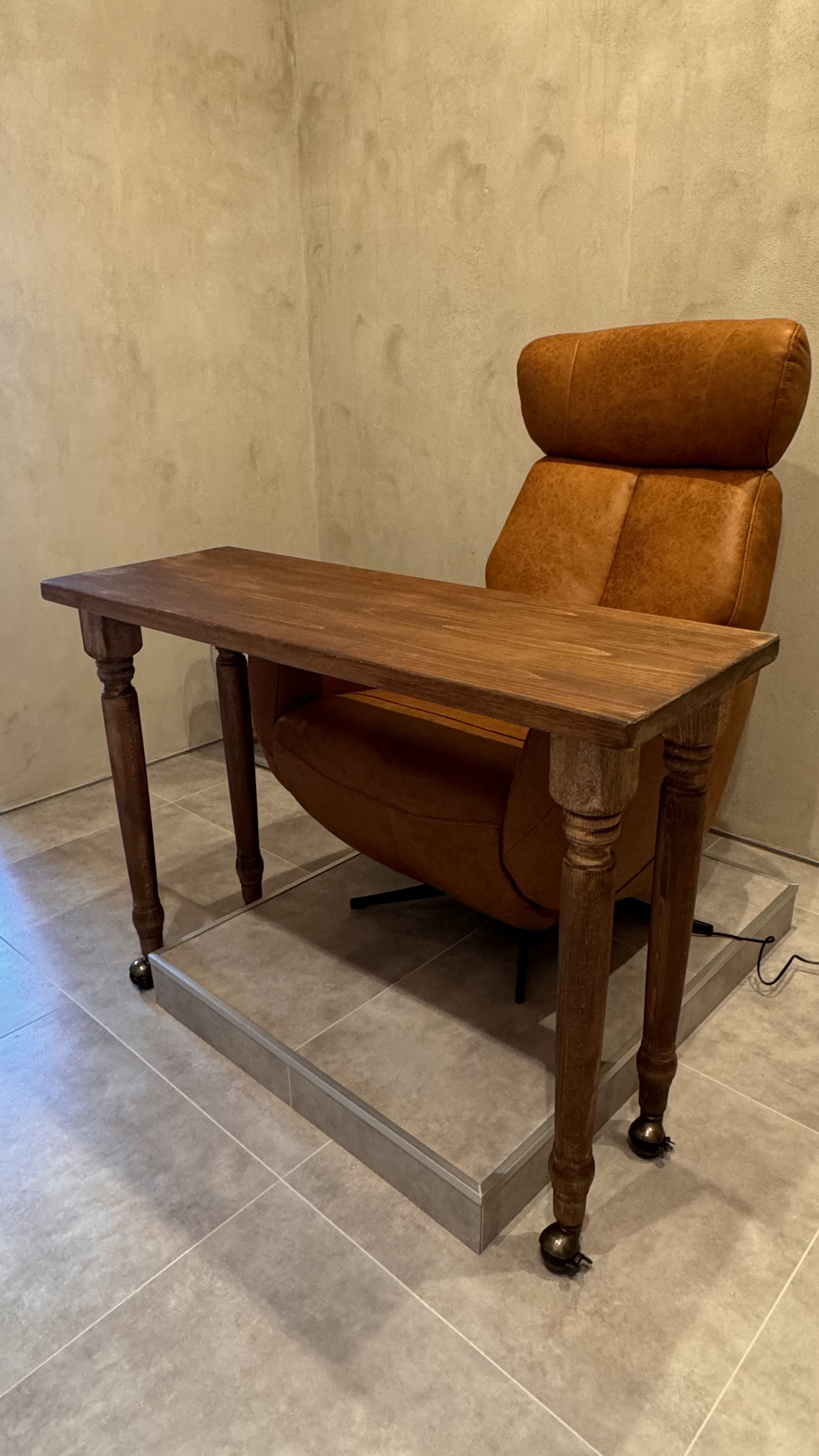 ろくろ足ひのき天板90cm奥行約40cm　#ネイルデスク　#ネイルテーブル　ダイニングテーブル　ネイリストデスク