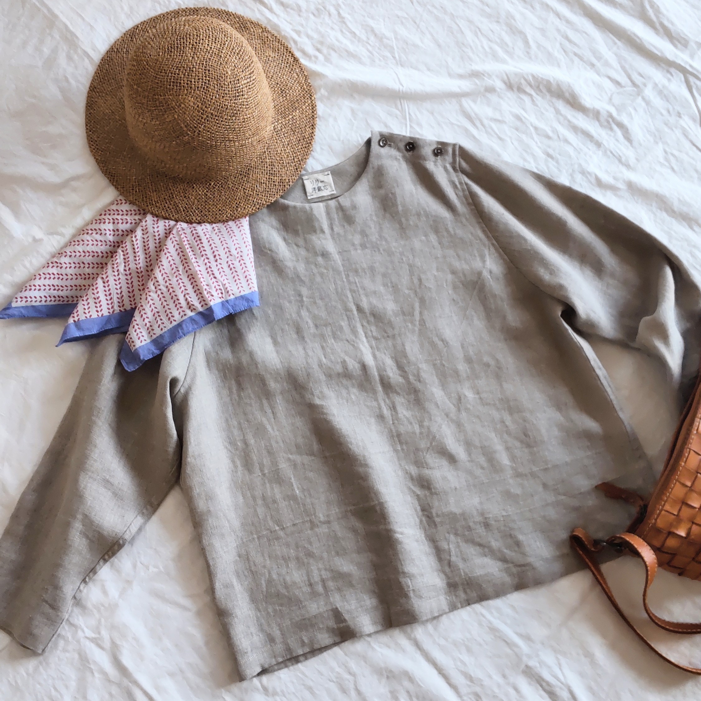 山羊飼いのぺーシャツ ◈ MPサイズ ◈ 小さいサイズ ◈ リネン100% ◈ 小柄 ◈ Tブラウス ◈ Tシャツ