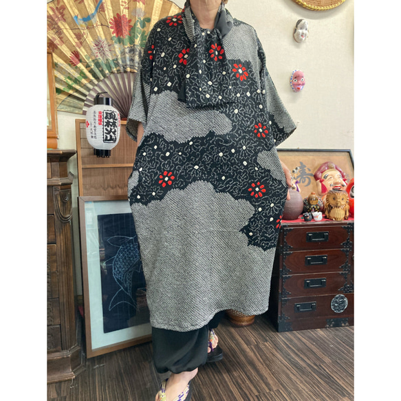 総絞り(黒系)のチュニック(ストール付き) 着物リメイク チュニック 