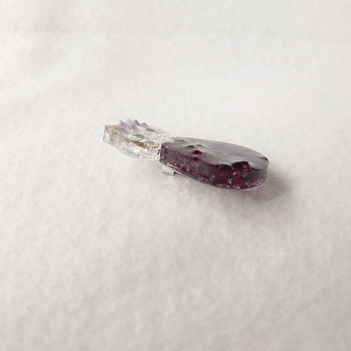 オリジナル一点物 ハンドメイド 天然石ネコブローチ（ガーネット 