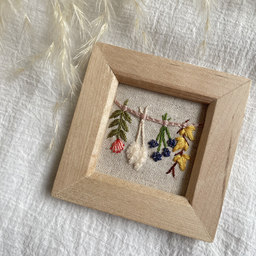 刺繍の置き物