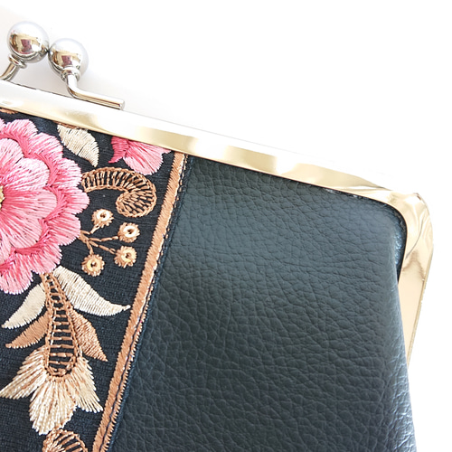 受注制作】シックな大人がま口 長財布 財布 インド刺繍リボン