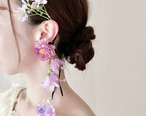 SASSY フラワーイヤーカフ　flower ear cuffs SASSY】flower ear cuffs - メルカリ