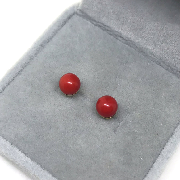 512【赤珊瑚】天然石一粒ピアス＊6mm 1枚目の画像
