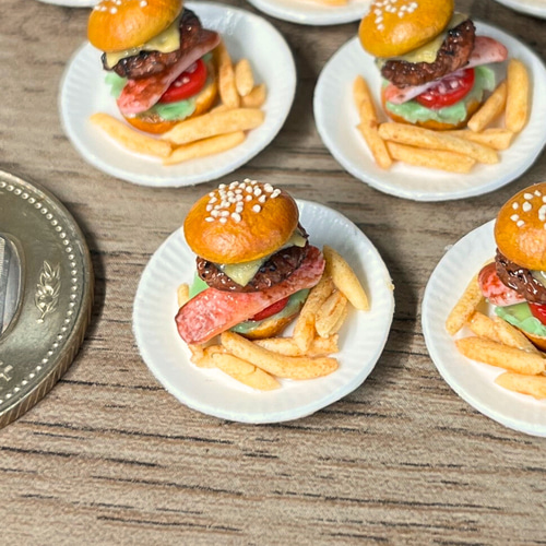 ハンバーガーとポテト ミニチュア シルバニアサイズ(1/12