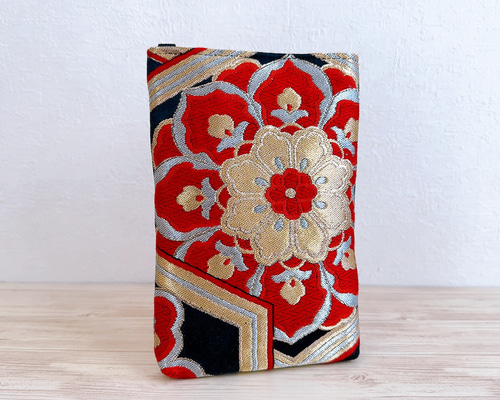 ◇30%OFF◇絹の帯からスマホショルダー 亀甲文柄 帯リメイク274 スマホ