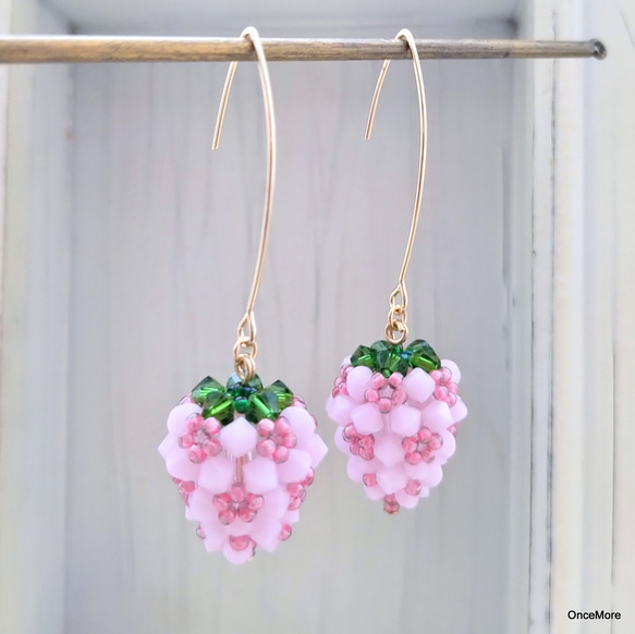 いちごミルクなイチゴのピアス ピアス（フック・チェーン） OnceMore
