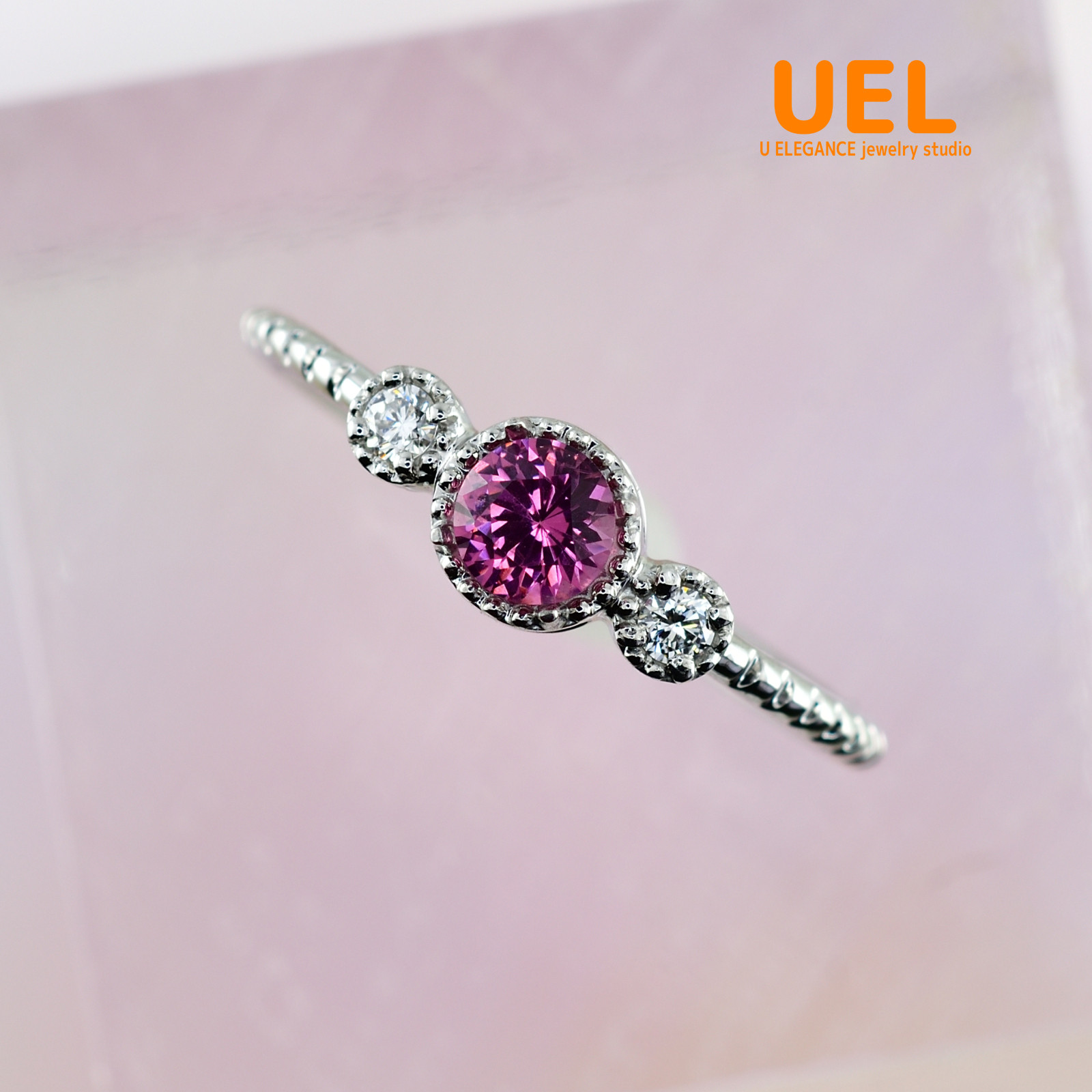 シルバー925　ピンク系スピネル　ホワイトジルコン　3石ディリット（一文字）リング