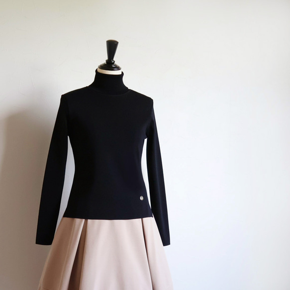 【3サイズから選べる◎】タートルネック ストレッチプルオーバー【ブラック】 4枚目の画像