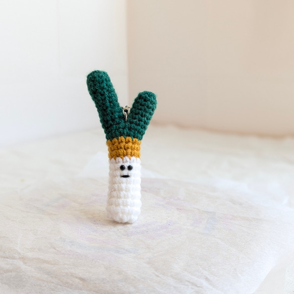 1点限り】長ネギの編みぐるみストラップ キーホルダー am!mo 通販