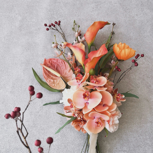 Orangeカラー＆胡蝶蘭の赤い実ブーケ ◻︎アーティフィシャルフラワー
