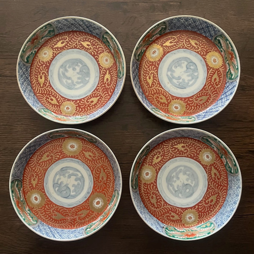 古伊万里錦絵大皿 身構える