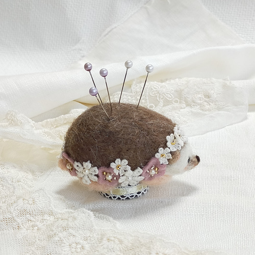 羊毛ハリネズミ(ロマンチック) Lサイズ ピンクッションにもおすすめ