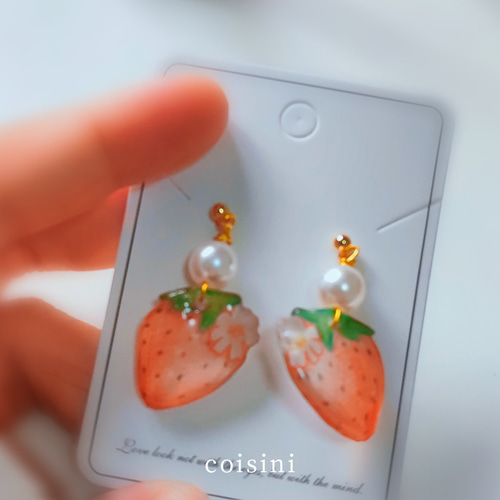 レジンイチゴピアス 苺 パール デザイン アクセサリー（#CM0206