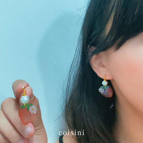 レジンイチゴピアス 苺 パール デザイン アクセサリー（#CM0206
