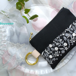 お誕生日present／インド刺繍×帆布 外付けフラットポーチ 本革