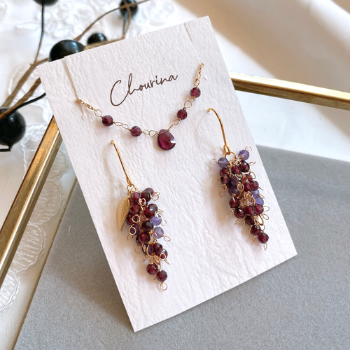 ゴビ石−844 ゴビ瑪瑙 手彫り ハスの花托 イヤリング  