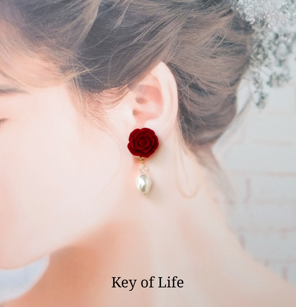 Key of Life▶︎赤い薔薇×バロックパール サージカルステンレス ピアス