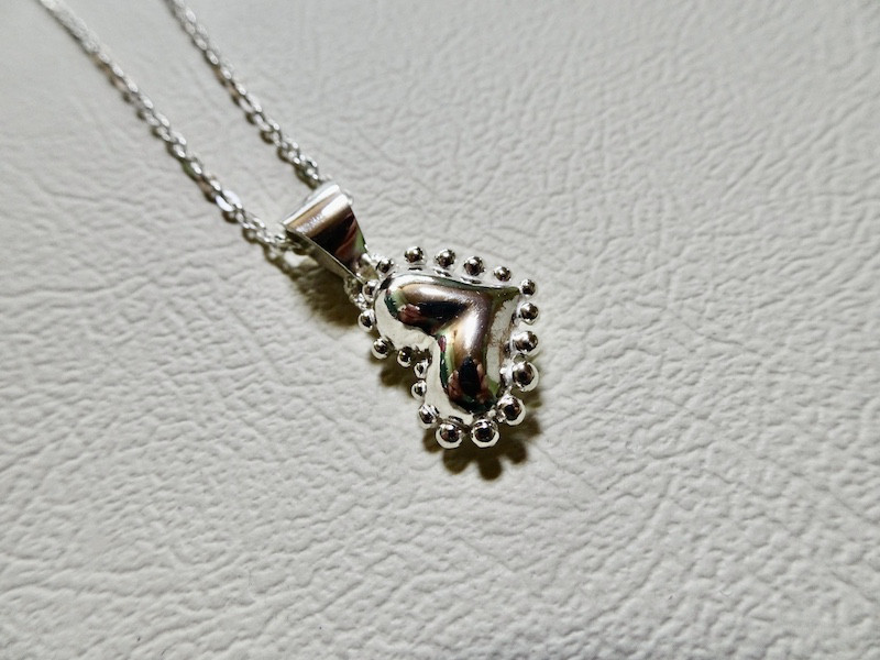 仁尾彫金『釈迦玉ハートペンダント』ハンドメイド