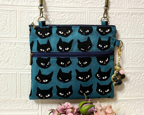 クロッチくん*猫フェイス型ファスナーバック*ハンドメイド ねこ柄 がま口バッグ ショルダー紐付き ハンドメイド ショルダー