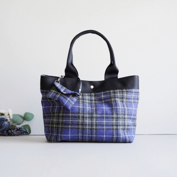 秋冬限定！中綿入り A4対応トートバッグ(青/ブルー/ツイードチェック柄